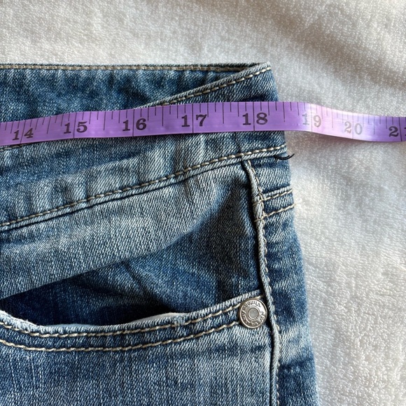 Nine West Vintage America Blue Denim Mid-rise Jean Shorts - 90s Y2K - Picture 8 of 17